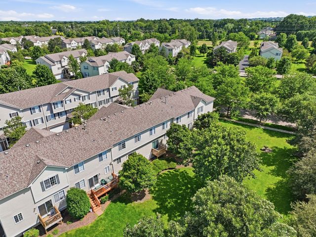 1874 Fredericksburg Lane, Aurora, IL 60503