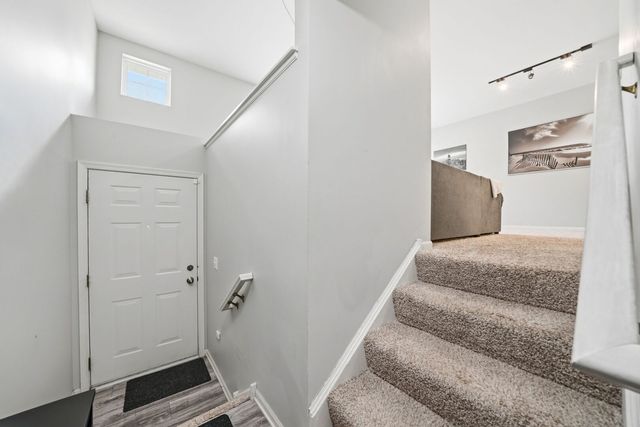 1874 Fredericksburg Lane, Aurora, IL 60503