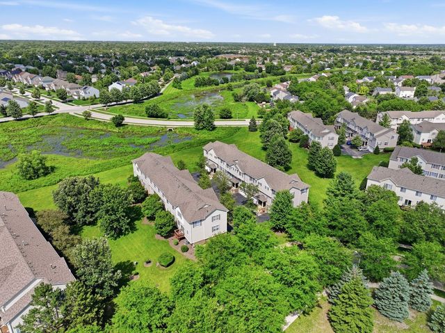1874 Fredericksburg Lane, Aurora, IL 60503