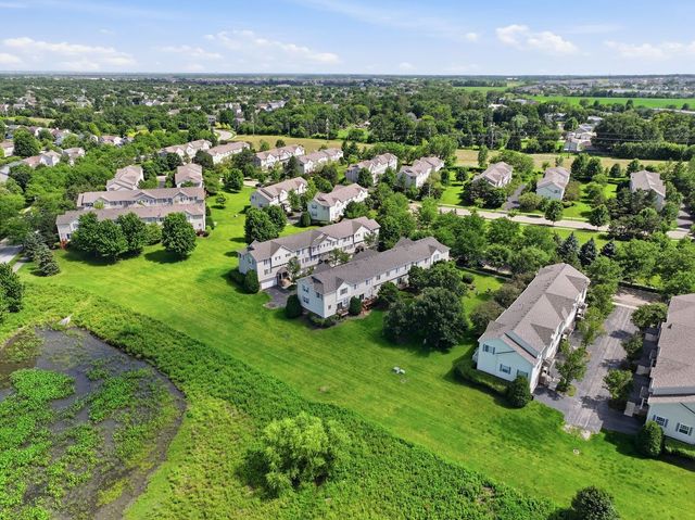 1874 Fredericksburg Lane, Aurora, IL 60503