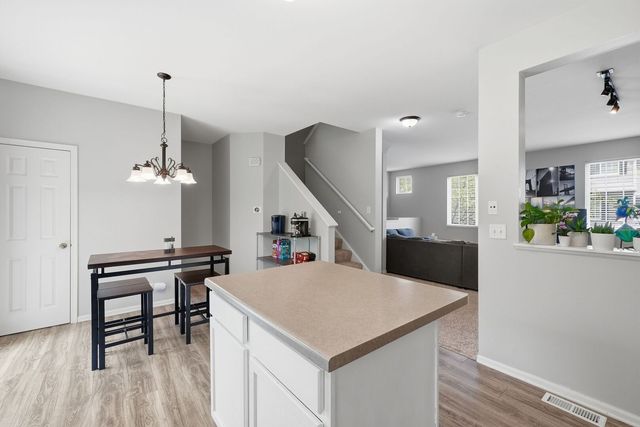 1874 Fredericksburg Lane, Aurora, IL 60503