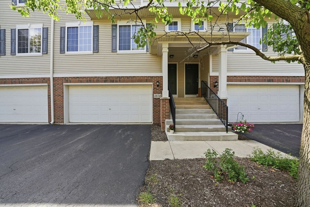 1874 Fredericksburg Lane, Aurora, IL 60503