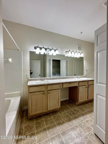 7800 POINT MEADOWS Drive 813, Jacksonville, FL 32256