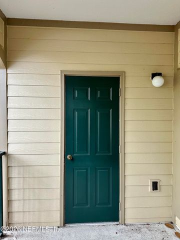 7800 POINT MEADOWS Drive 813, Jacksonville, FL 32256