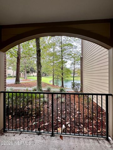 7800 POINT MEADOWS Drive 813, Jacksonville, FL 32256