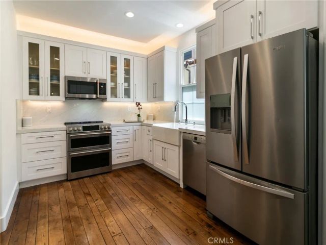 70 Clouds, Irvine, CA 92603