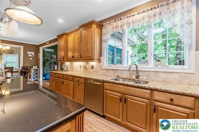 60 Melchor Drive, Williams Twp, PA 18042