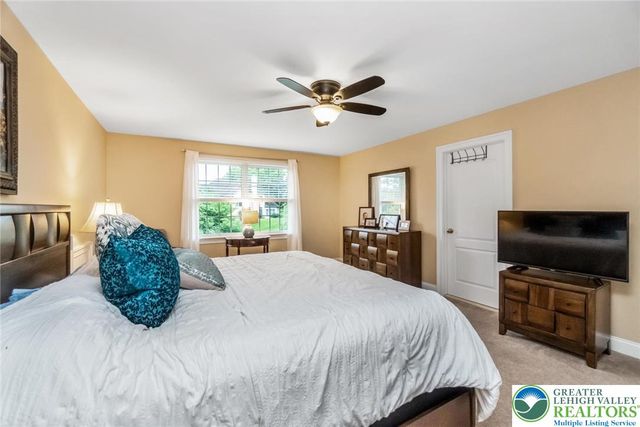 60 Melchor Drive, Williams Twp, PA 18042