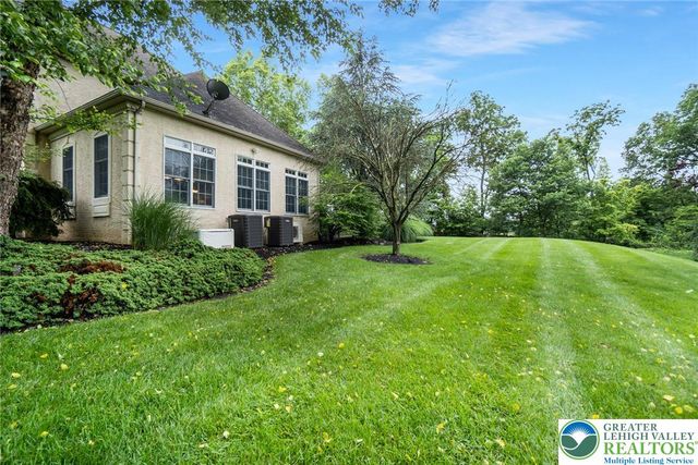 60 Melchor Drive, Williams Twp, PA 18042