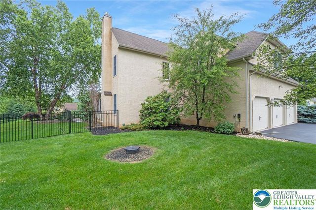 60 Melchor Drive, Williams Twp, PA 18042