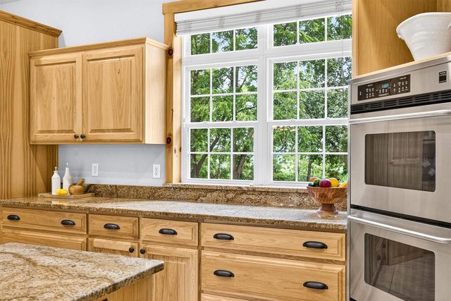 4305 STONEY RIDGE TRAIL, Oshkosh, WI 54904