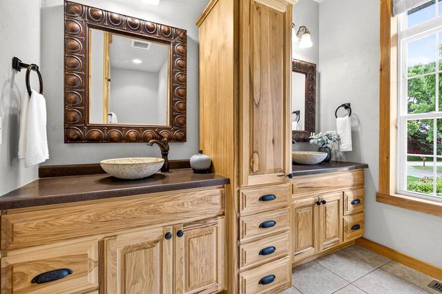 4305 STONEY RIDGE TRAIL, Oshkosh, WI 54904