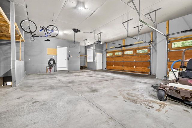 4305 STONEY RIDGE TRAIL, Oshkosh, WI 54904