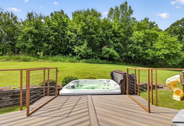 4305 STONEY RIDGE TRAIL, Oshkosh, WI 54904