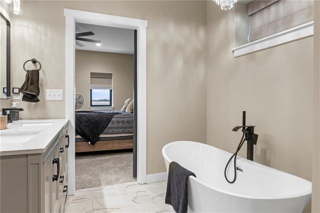 284 SW 1311 Road, Holden, MO 64040