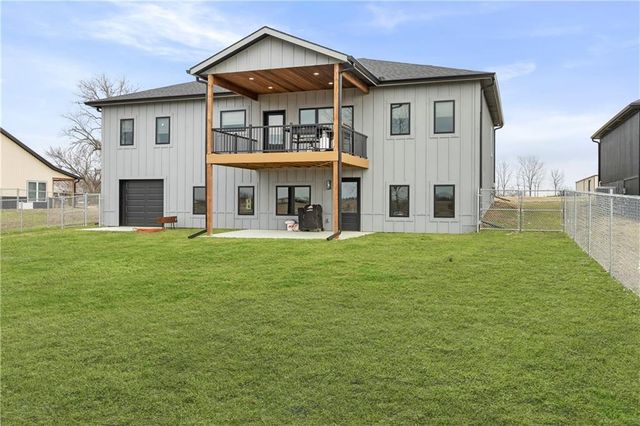 284 SW 1311 Road, Holden, MO 64040