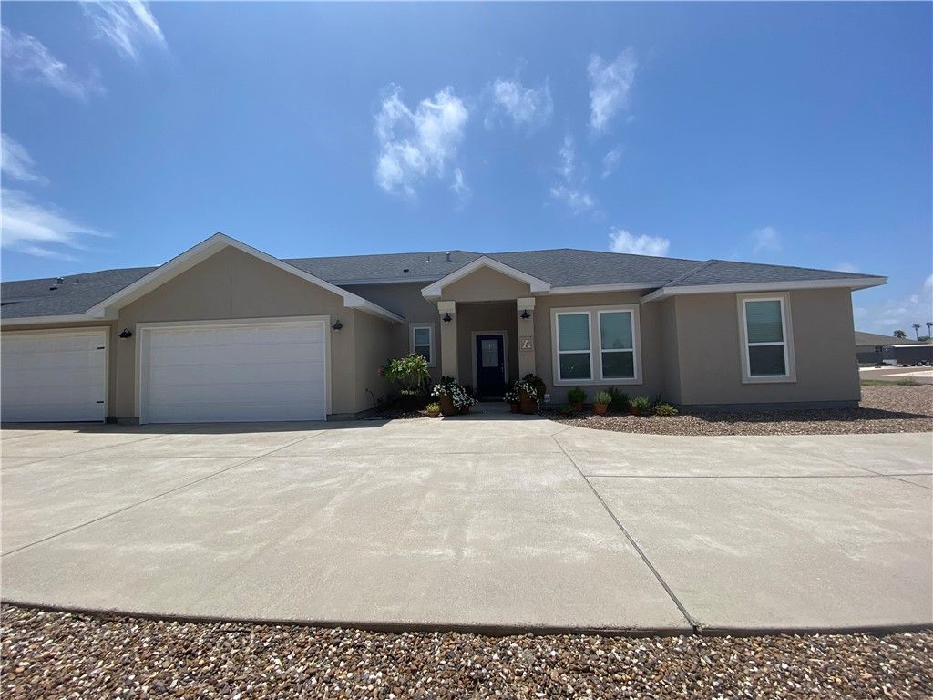 15642 Cruiser St A&B, Corpus Christi, TX 78418 — exterior