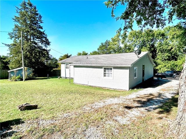 14451 Gains Road, Fayetteville, AR 72701