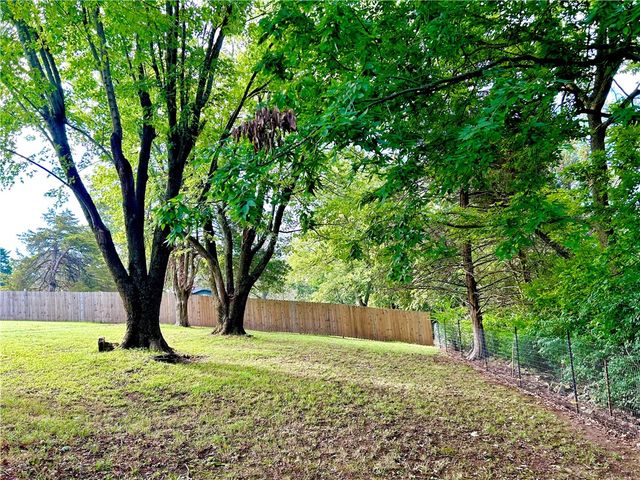 14451 Gains Road, Fayetteville, AR 72701