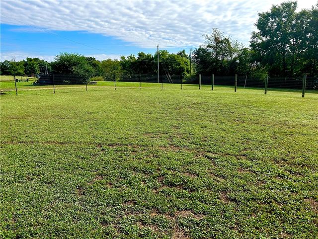 14451 Gains Road, Fayetteville, AR 72701