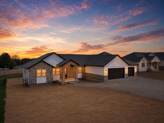 N1340 MEADOW PARK DRIVE, Greenville, WI 54942