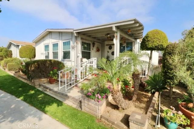 1346 Clear Lake 70, Brea, CA 92821