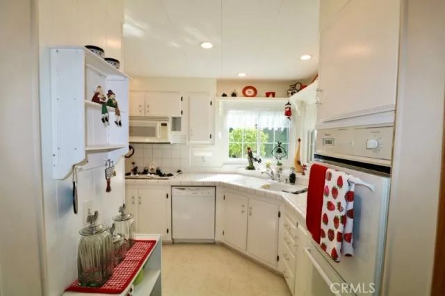 1346 Clear Lake 70, Brea, CA 92821