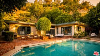 10216 Cielo Drive, Los Angeles, CA 90210
