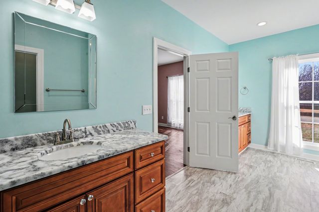 101 Emerald Valley Ct, Castalian Springs, TN 37031