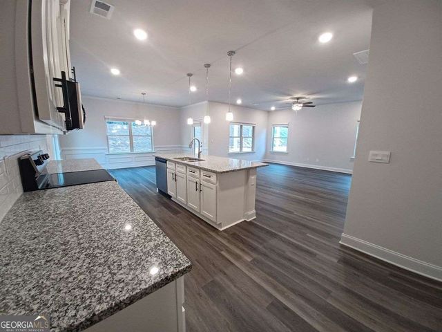 266 Magnolia Villas Drive, Cornelia, GA 30531