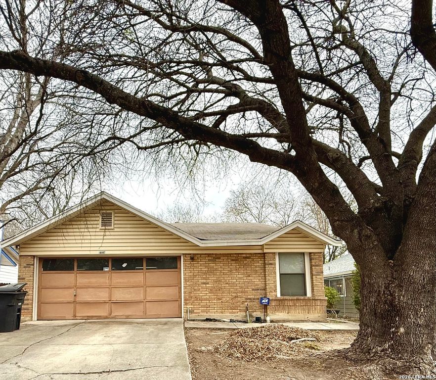 10007 Sugarloaf Dr, San Antonio, TX 78245