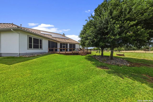 2101 OAK VALLEY DR, New Braunfels, TX 78132