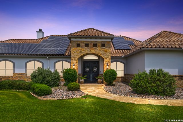 2101 OAK VALLEY DR, New Braunfels, TX 78132