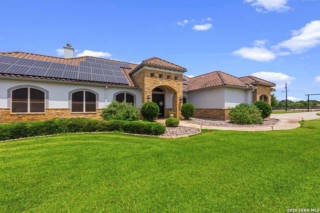 2101 OAK VALLEY DR, New Braunfels, TX 78132