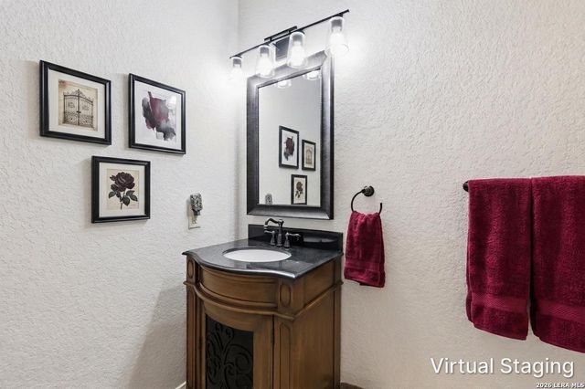2101 OAK VALLEY DR, New Braunfels, TX 78132