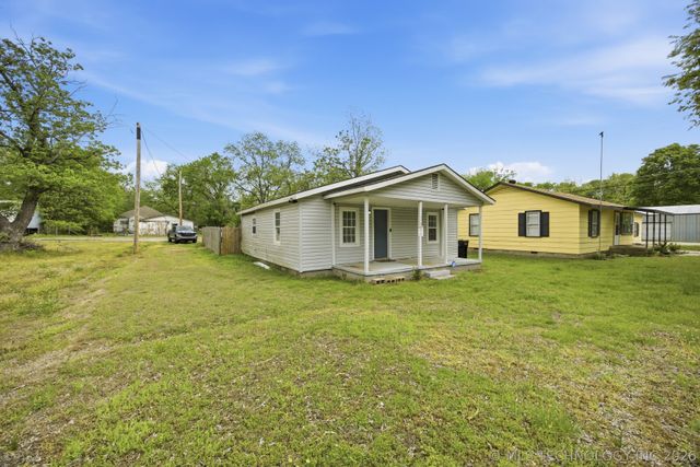 110 S Broadway Street, Dewar, OK 74431