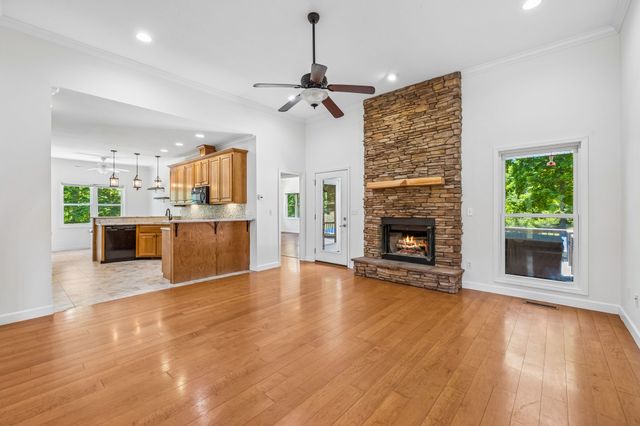 314 Ginger Dr, Dover, TN 37058