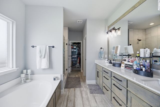 3106 W 118th Street S, Jenks, OK 74037