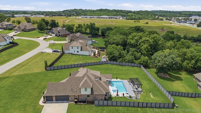 3106 W 118th Street S, Jenks, OK 74037