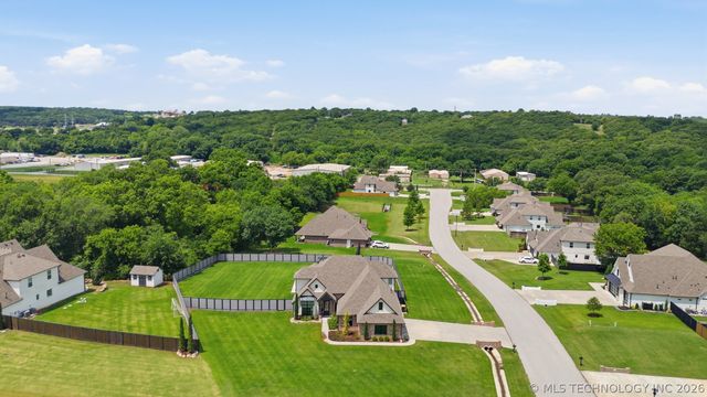 3106 W 118th Street S, Jenks, OK 74037