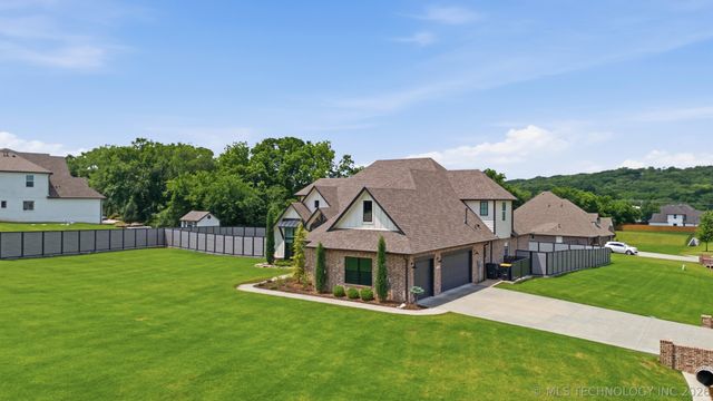 3106 W 118th Street S, Jenks, OK 74037