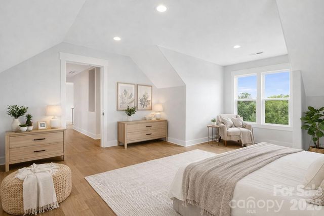 38 Red Laurel Court, Hendersonville, NC 28792