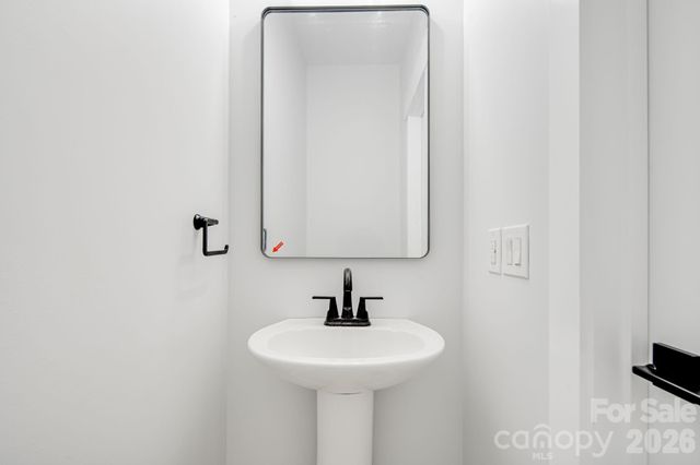 38 Red Laurel Court, Hendersonville, NC 28792