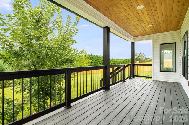 38 Red Laurel Court, Hendersonville, NC 28792