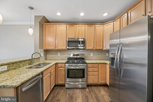 6323 IRIS MEADOW LN, Haymarket, VA 20169