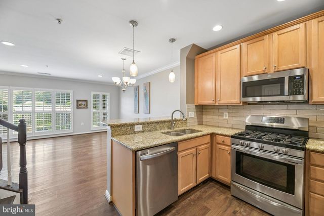 6323 IRIS MEADOW LN, Haymarket, VA 20169