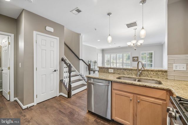 6323 IRIS MEADOW LN, Haymarket, VA 20169