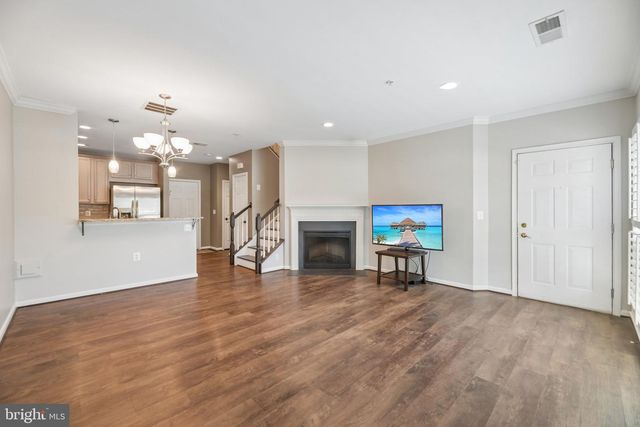 6323 IRIS MEADOW LN, Haymarket, VA 20169