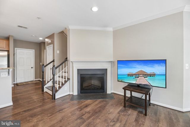 6323 IRIS MEADOW LN, Haymarket, VA 20169