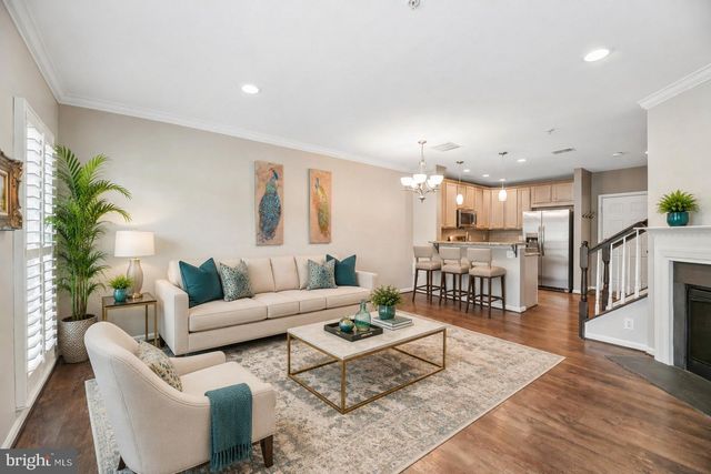 6323 IRIS MEADOW LN, Haymarket, VA 20169